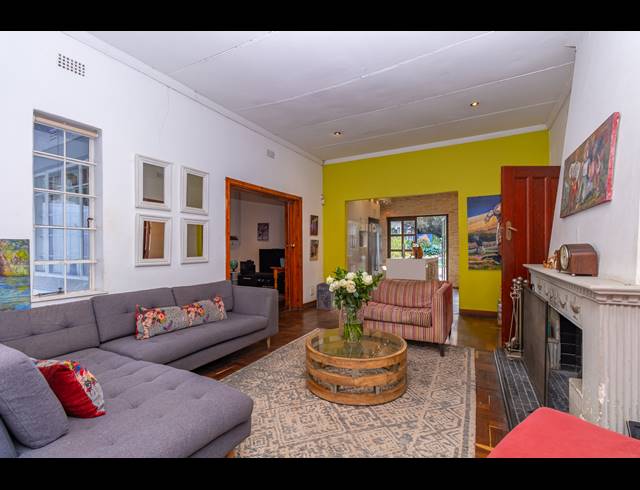 3 BEDROOM FREEHOLD FOR SALE IN NORTHCLIFF